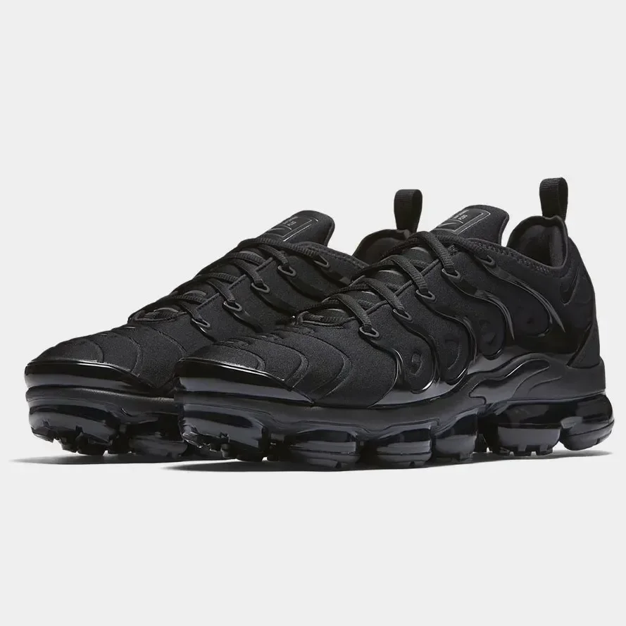 NIKE AIR VAPORMAX PLUS BLACK — foto 1