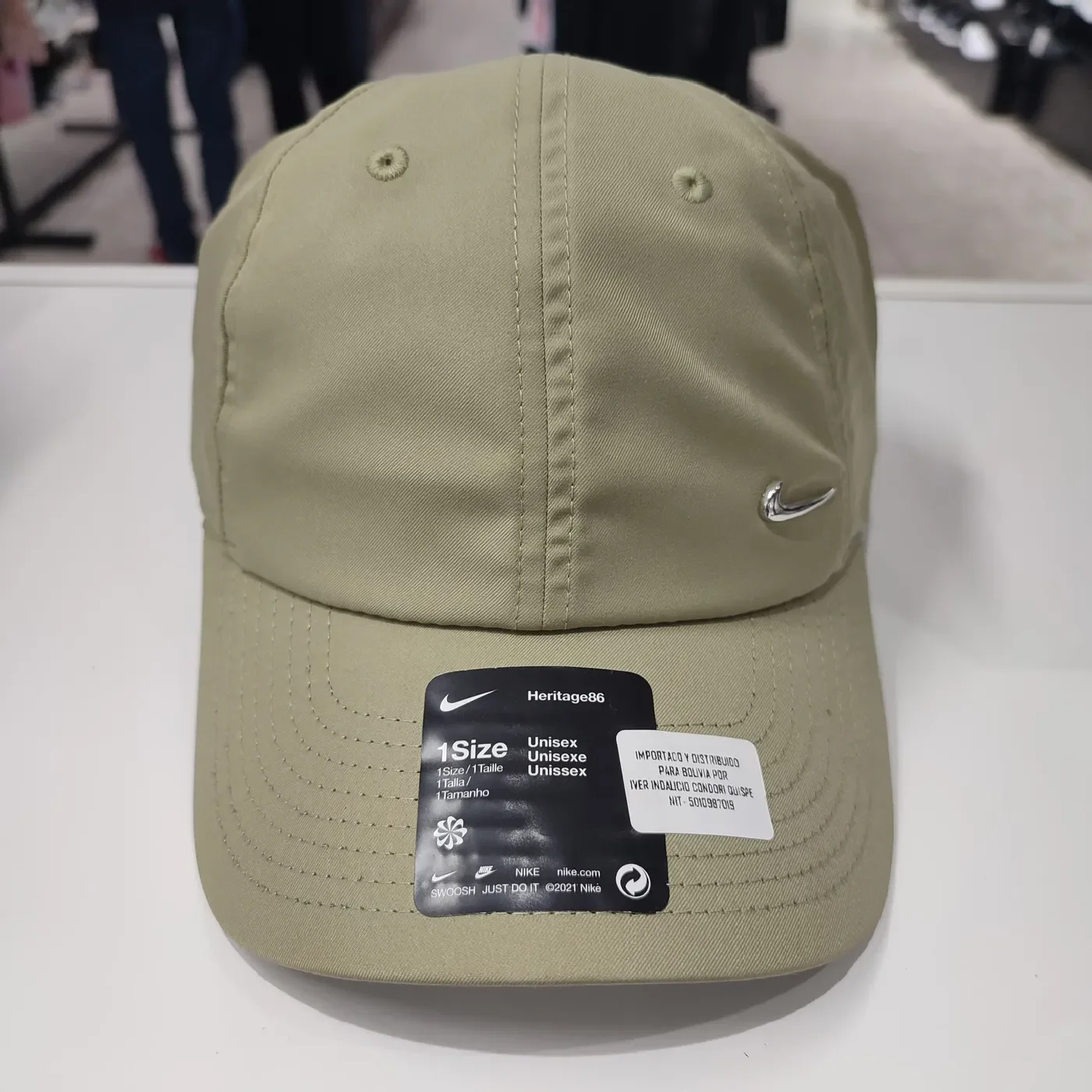 Gorra Nike Metal Swoosh