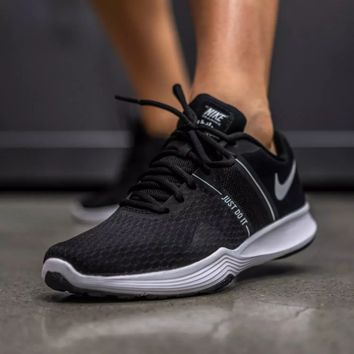 WMNS NIKE CITY TRAINER 2 — foto 2