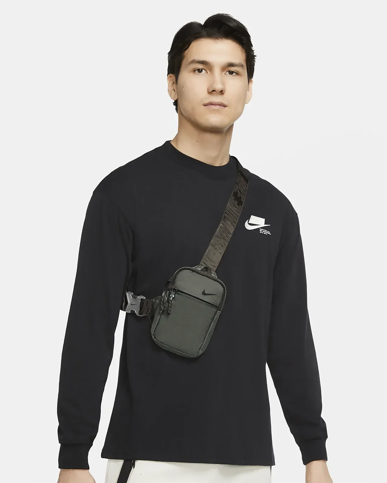 Nike Sportswear Essentials — foto 6