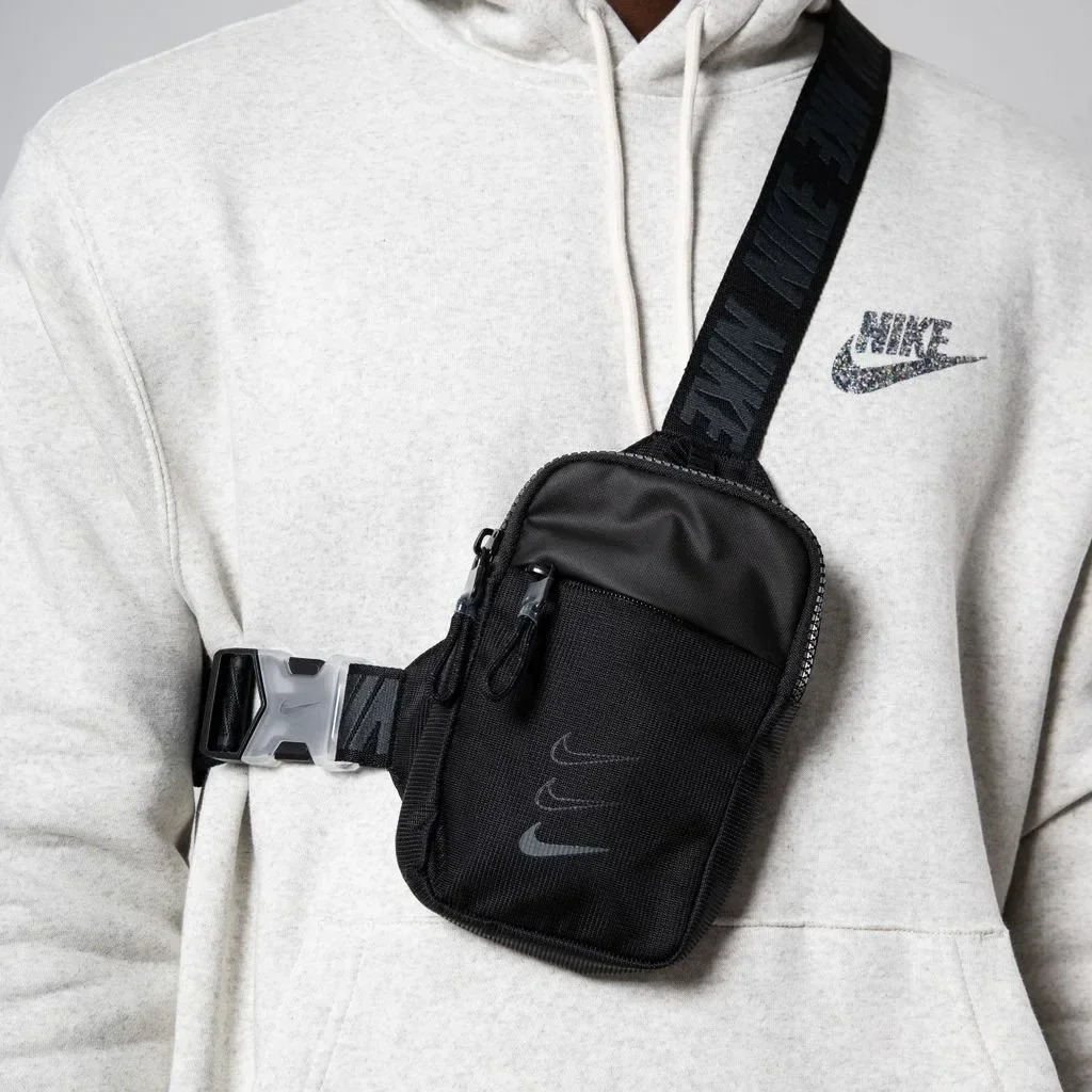 Nike Sportswear Essentials — foto 7