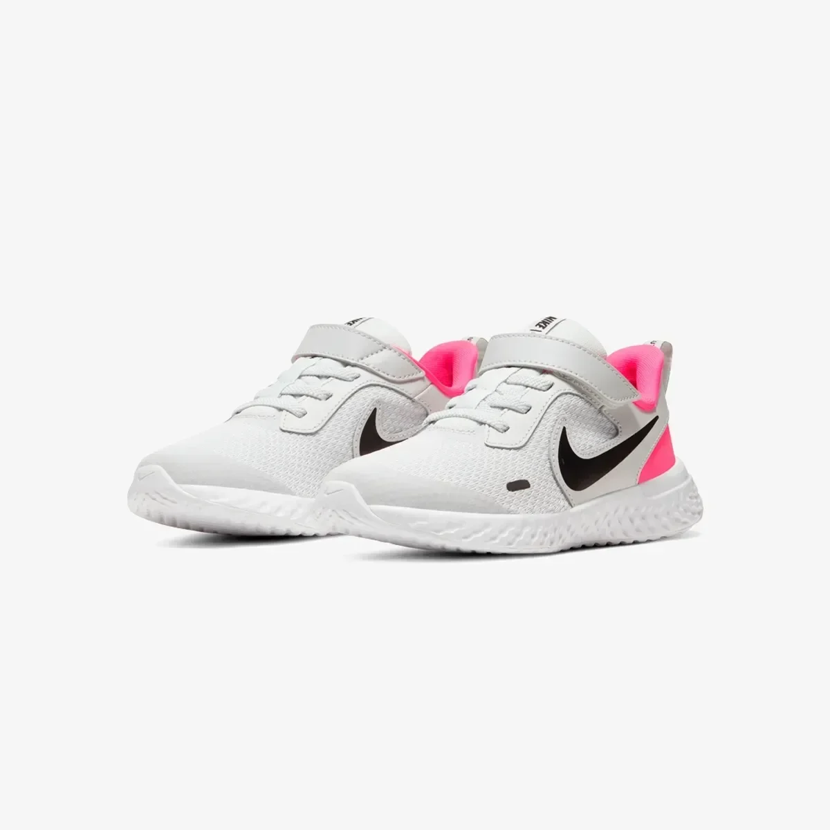 Nike Revolution 5 PSV — foto 1