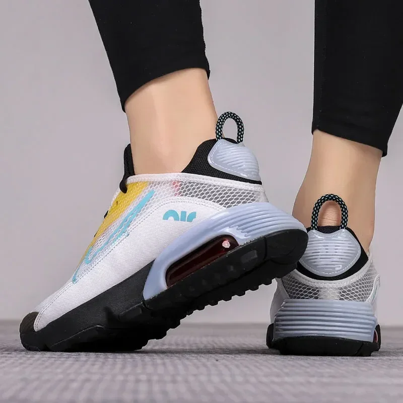 NIKE AIR MAX 2090 (GS) — foto 5