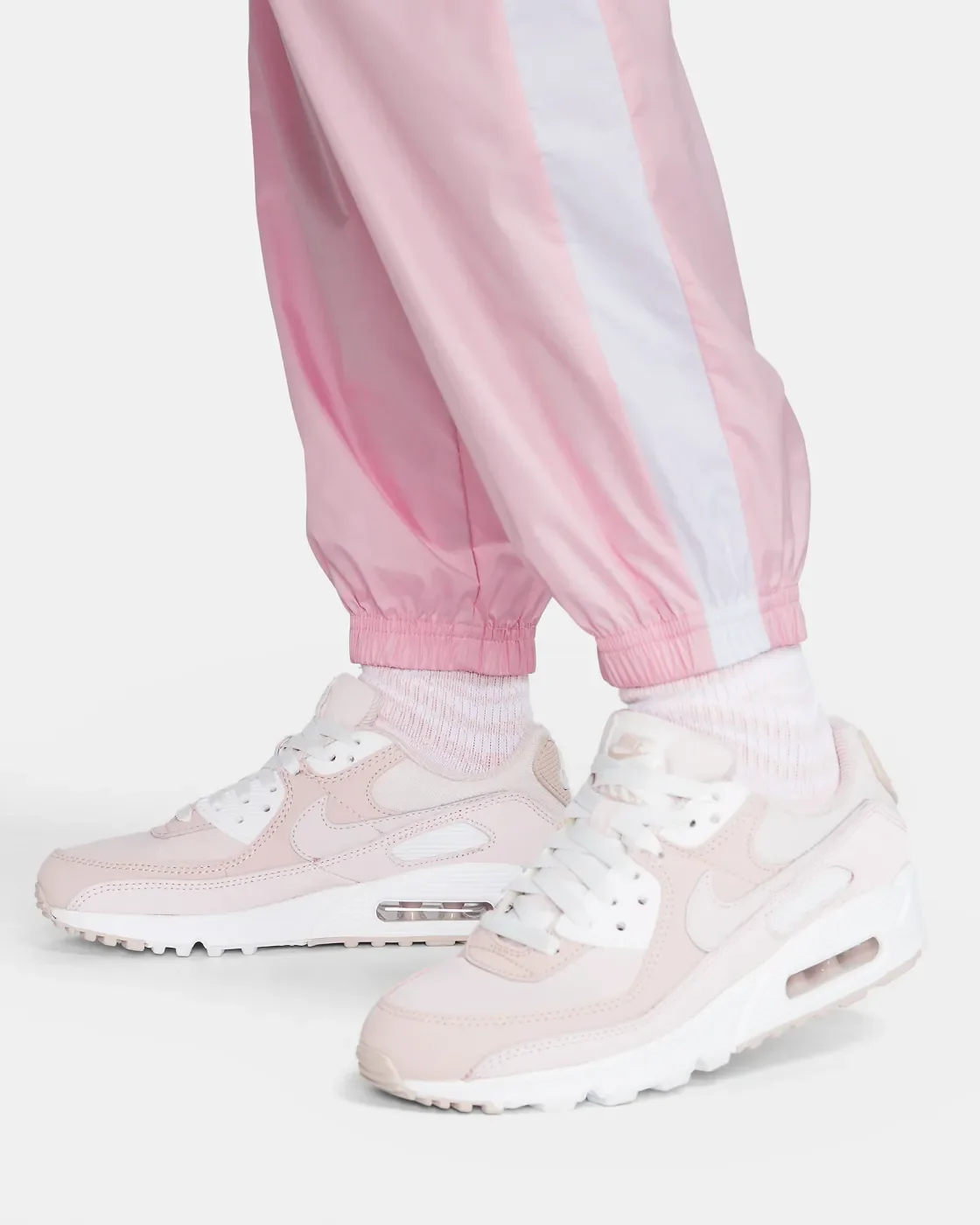 Nike Sportswear
Pants de tejido Woven para mujer — foto 1