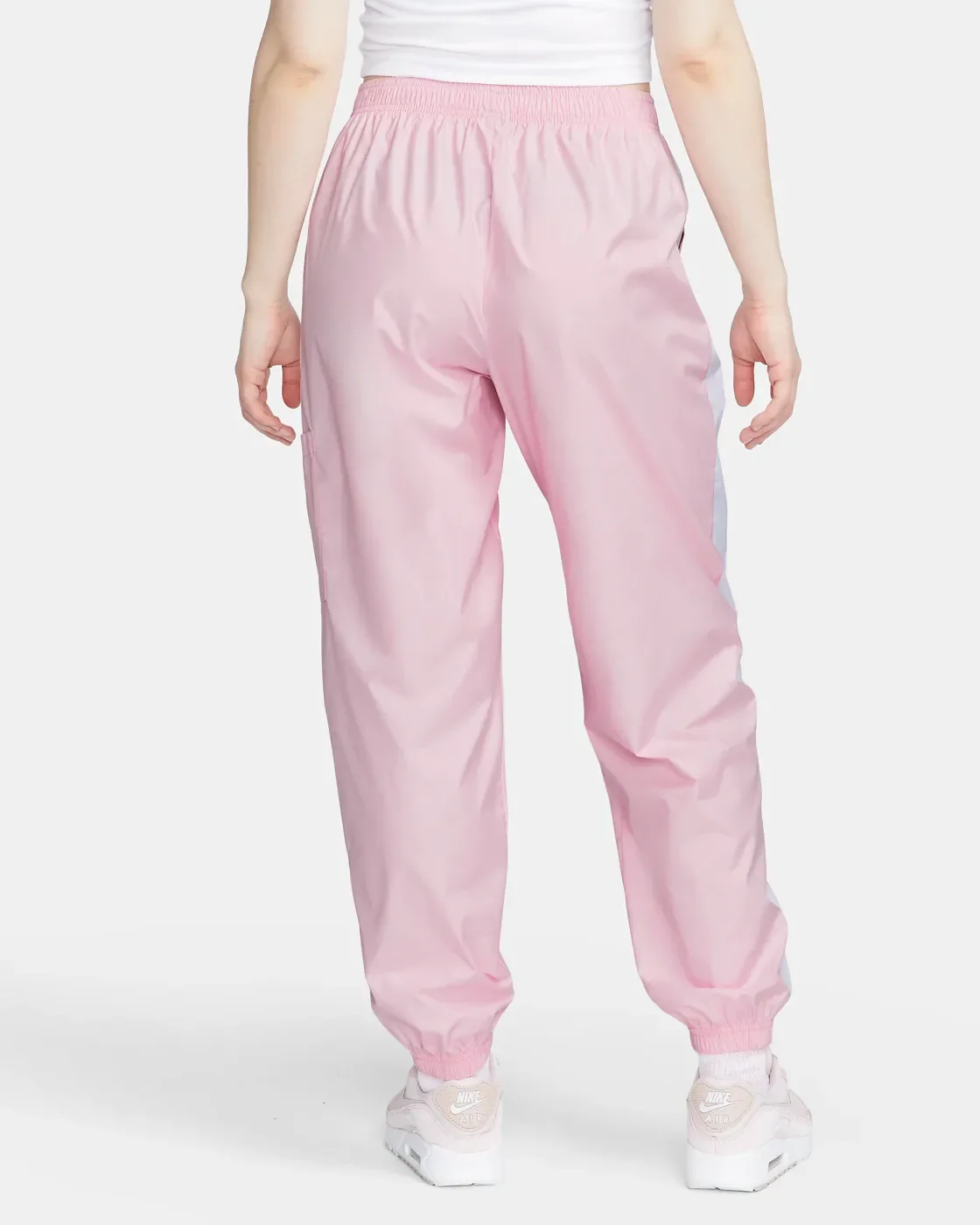 Nike Sportswear
Pants de tejido Woven para mujer — foto 4