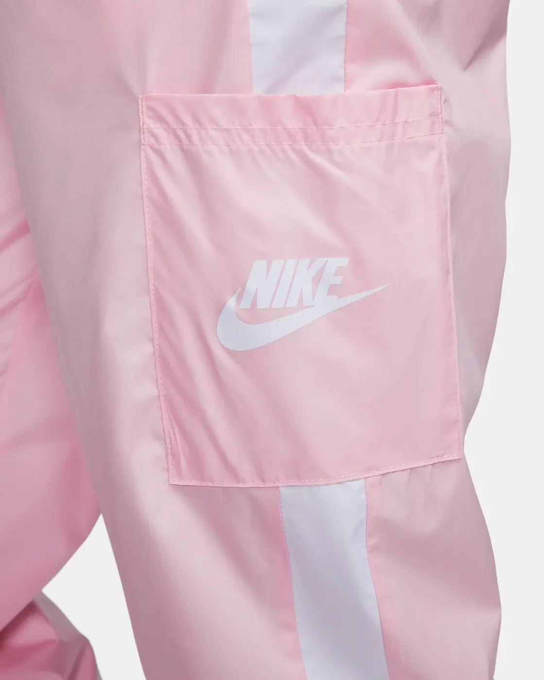 Nike Sportswear
Pants de tejido Woven para mujer — foto 6