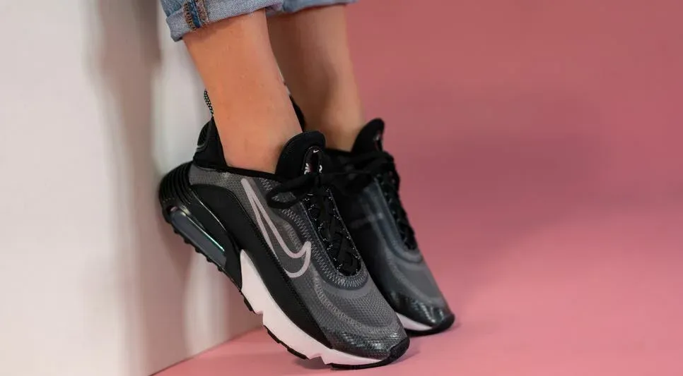 W AIR MAX 2090 — foto 8