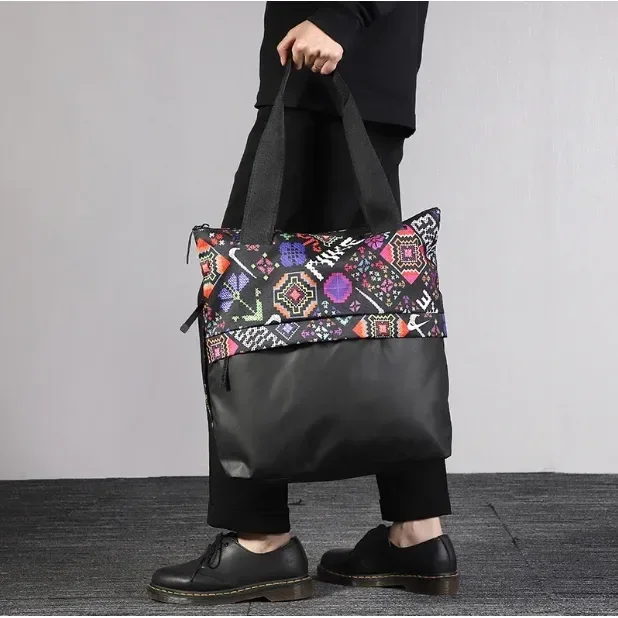 Bolso Nike Radiate Tote Bag — foto 5