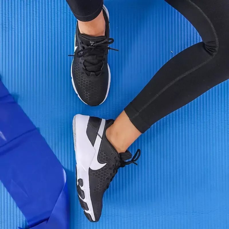 WMNS NIKE LEGEND ESSENTIAL 2 — foto 7