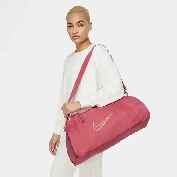 Bolso Nike Gym Club 2.0 (24L) — foto 5