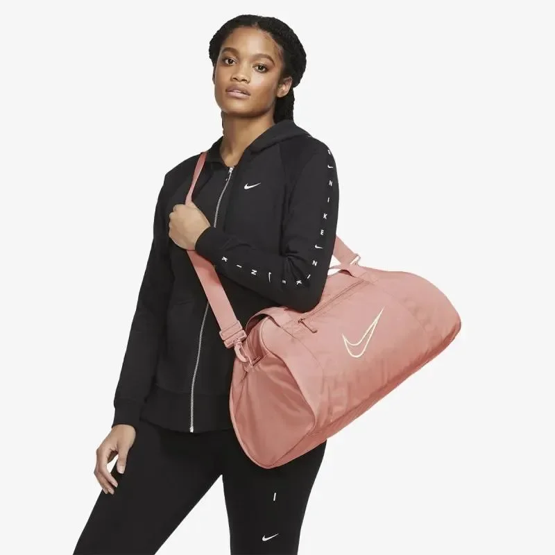 Nike Gym Club
Women's Training Duffel Bag (24L)
— foto 4