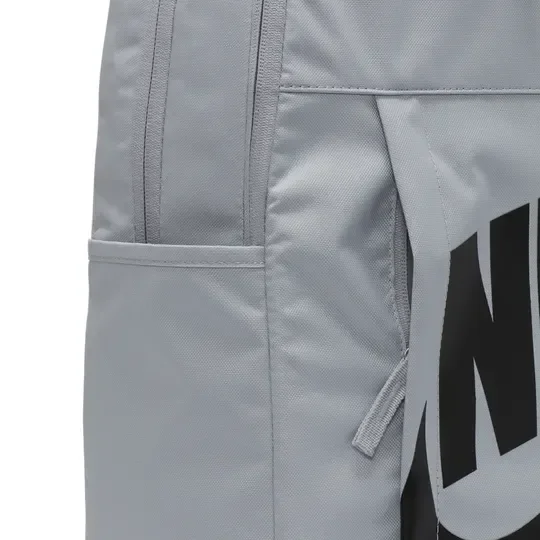 Nike
Mochila (21L) — foto 3