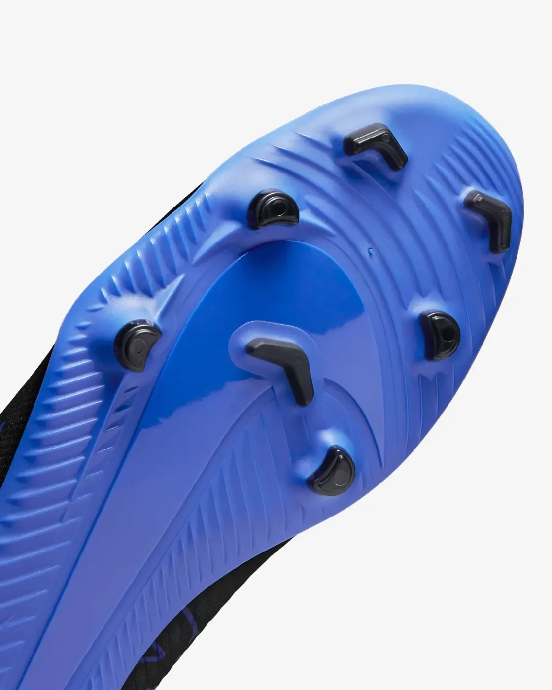 Nike Mercurial Vapor 15 Club
Calzado de fútbol de corte low para terrenos múltiples — foto 6