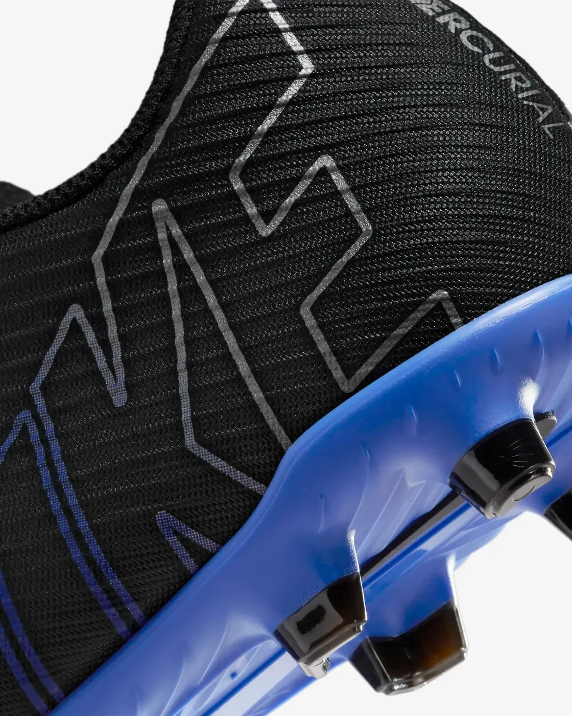 Nike Mercurial Vapor 15 Club
Calzado de fútbol de corte low para terrenos múltiples — foto 8