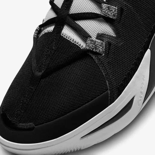 KYRIE FLYTRAP VI — foto 1