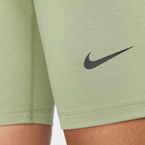 Nike ropa deportiva clásica
Shorts ciclistas de cintura alta para mujer de 20,5 cm (aprox.) — foto 4