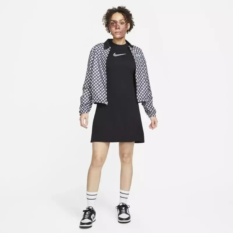 Nike Sportswear
Faldas y Vestidos Urbano Mujer — foto 5