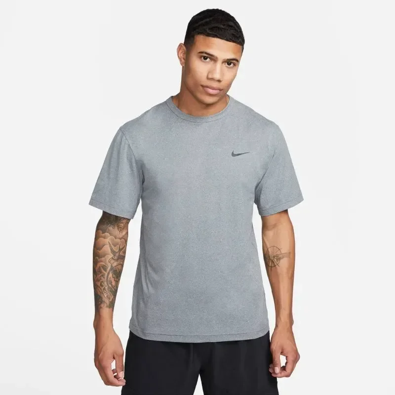 Remera Nike Dri-FIT UV Hyverse — foto 1
