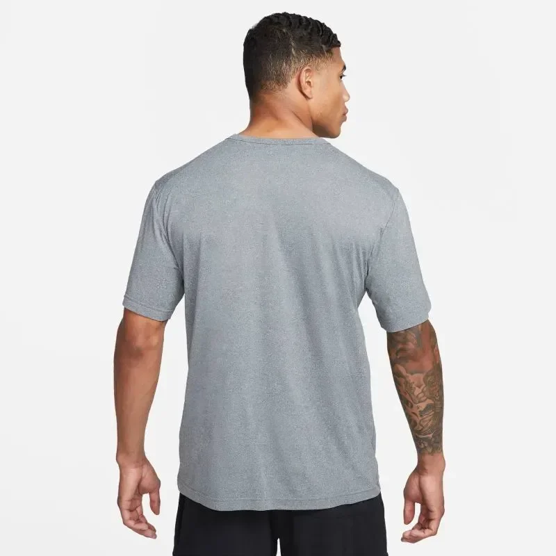 Remera Nike Dri-FIT UV Hyverse — foto 2