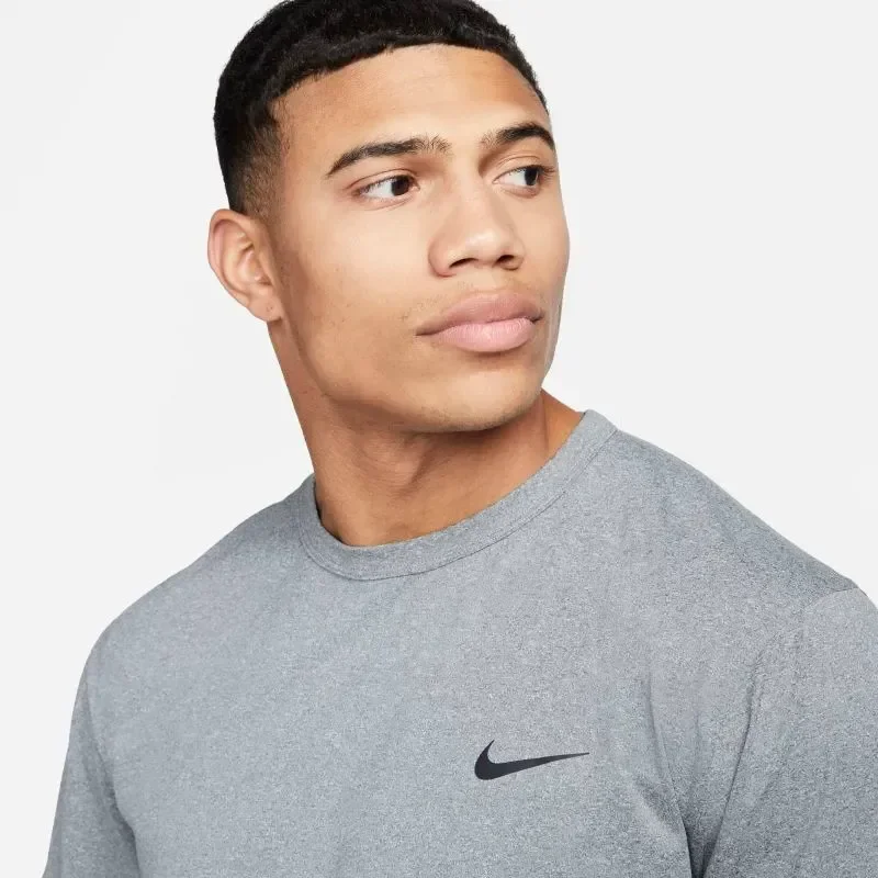 Remera Nike Dri-FIT UV Hyverse — foto 3