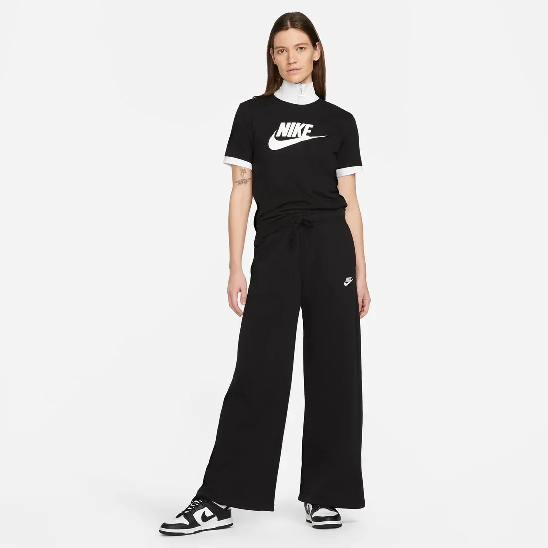 Nike Sportswear Essentials NEGRO — foto 1