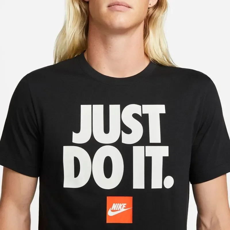 Nike Sportswear — foto 1