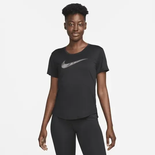 Logotipo Nike Dri-FIT
Camiseta de running de manga corta para mujer — foto 1