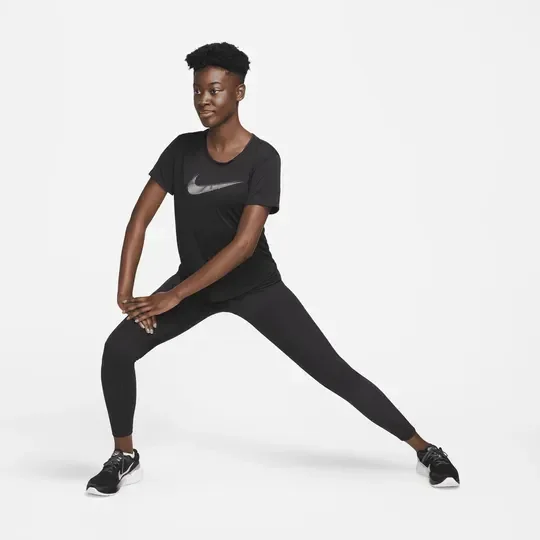 Logotipo Nike Dri-FIT
Camiseta de running de manga corta para mujer — foto 4