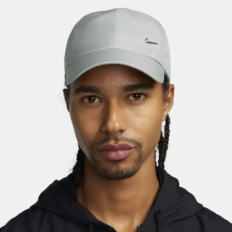 Nike Dri-FIT Club Gorra de metálica sin estructura — foto 4