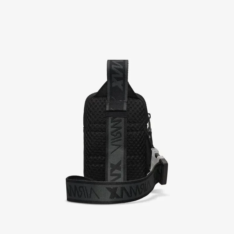 Nike Sportswear Essentials — foto 1