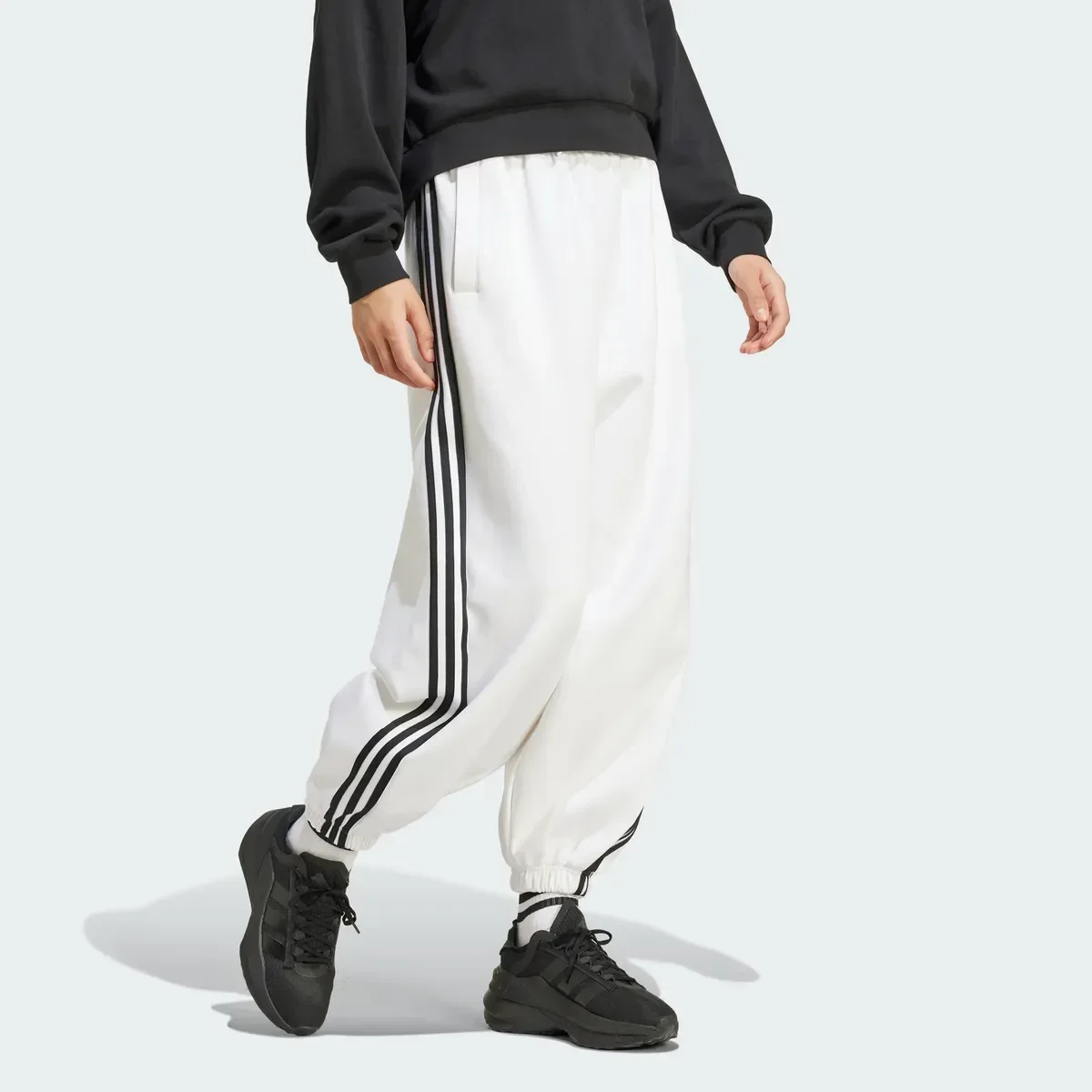 Pantalones Paracaídas de Tres Franjas — foto 1