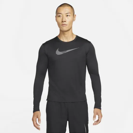 Foto Playera Nike Dri-FIT UV Run Division Miler
