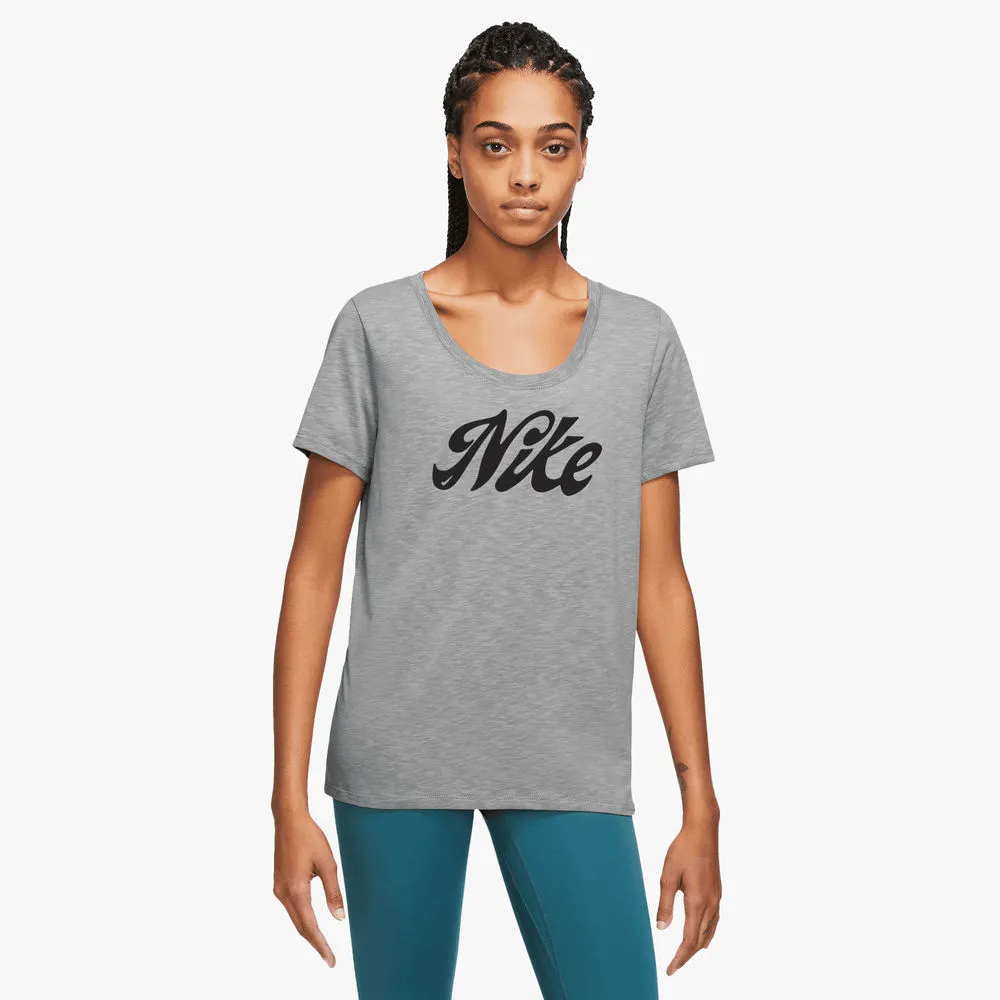 Foto Nike Dri-FIT Script Camiseta para mujer